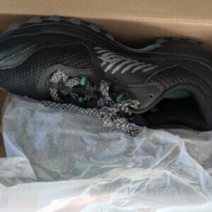 Saucony Woman's excursion TR15 GTX wide gore-tex running shoes - New